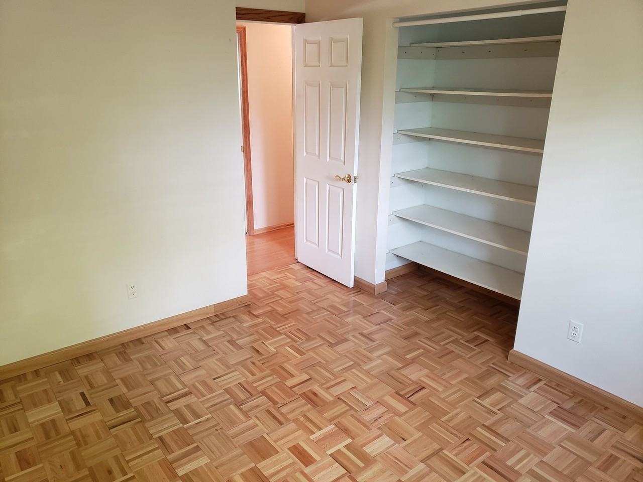 6221 W 110th Ave - Photo 6 of 28