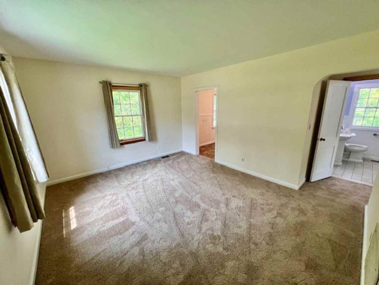 210 Pine Grove Rd - Photo 2 of 10