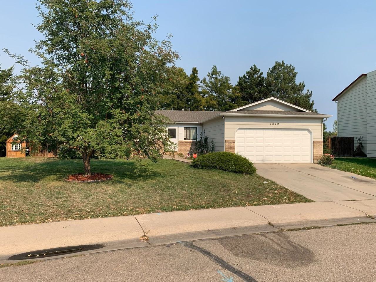 1512 Sioux Blvd - Photo 2 of 11