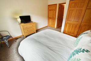 featured image of 172 Robin Dr