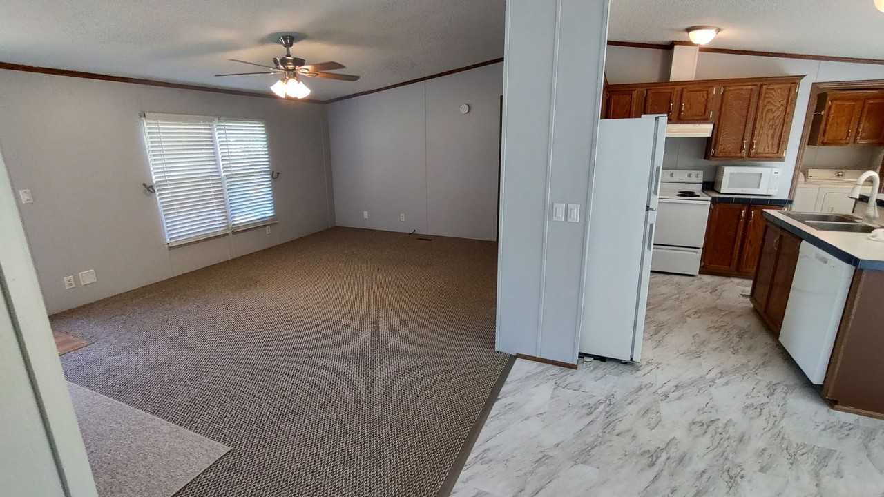 2537 Blockhouse Rd - Photo 4 of 16