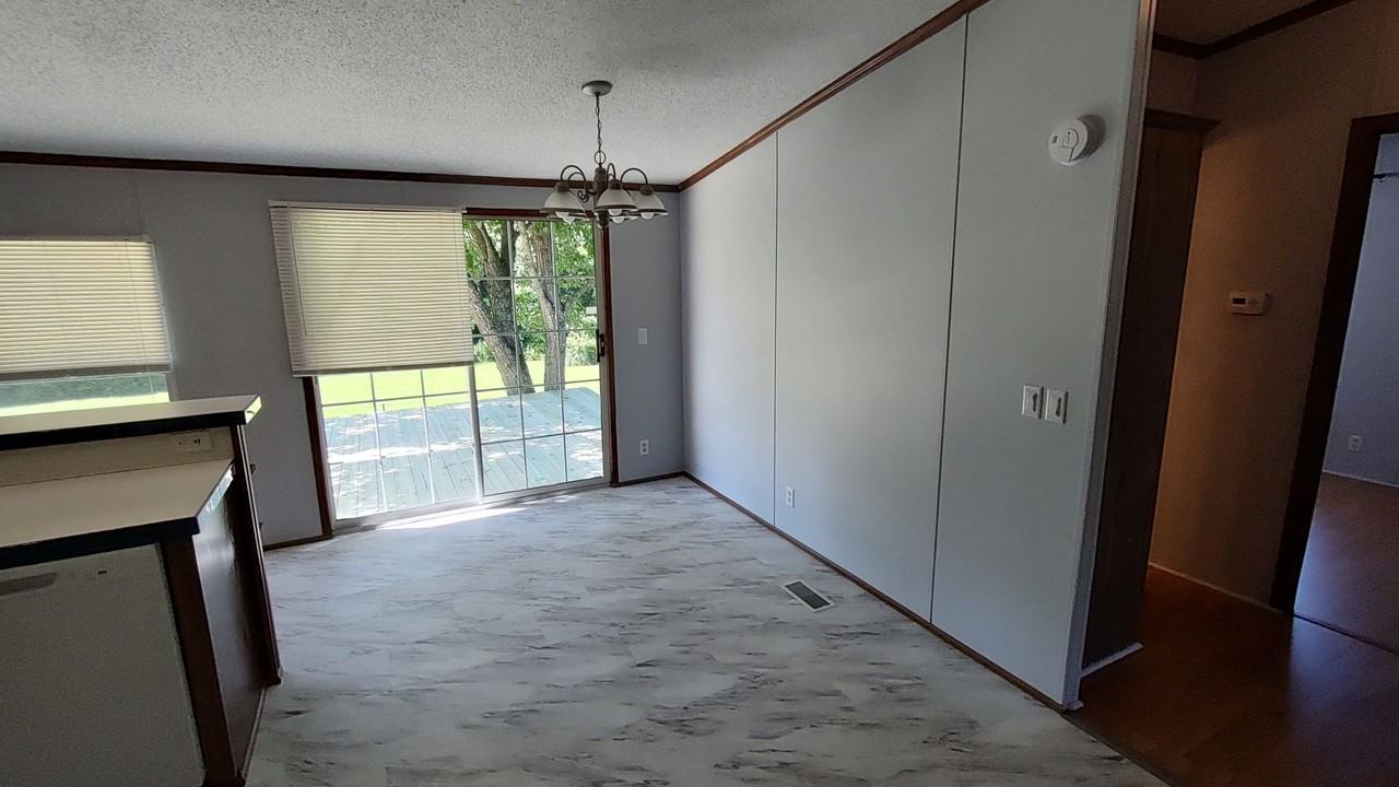2537 Blockhouse Rd - Photo 5 of 16