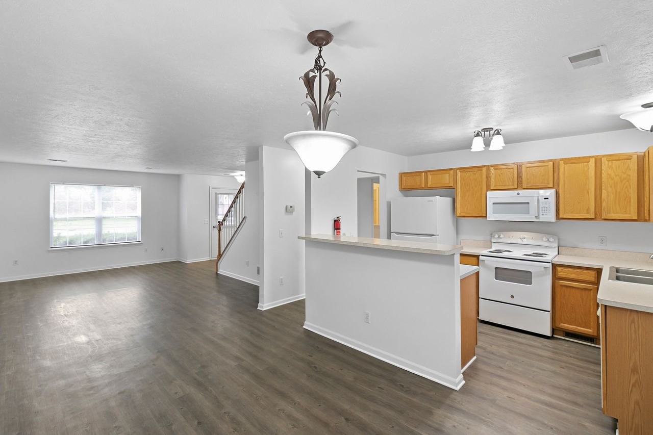 Cattail Lane Townhomes (Cattail Properties LLC) - Photo 6 of 25