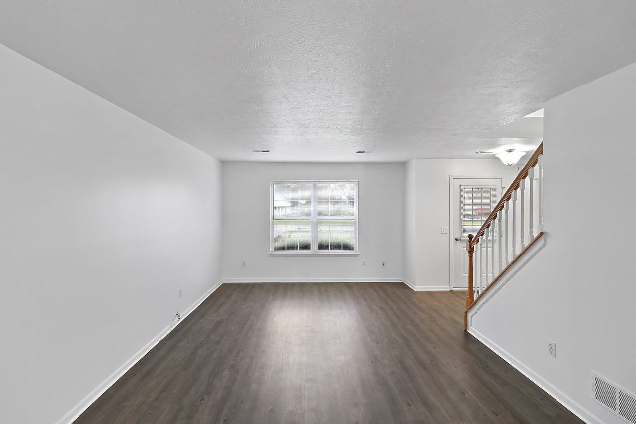 Cattail Lane Townhomes (Cattail Properties LLC) - Photo 7 of 25