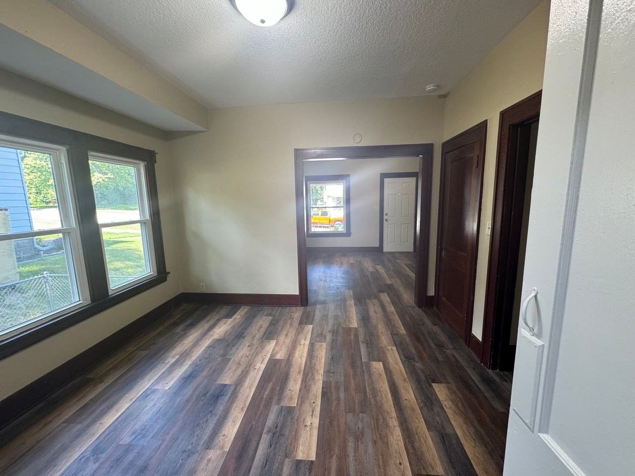 440 43rd St - Photo 4 of 14
