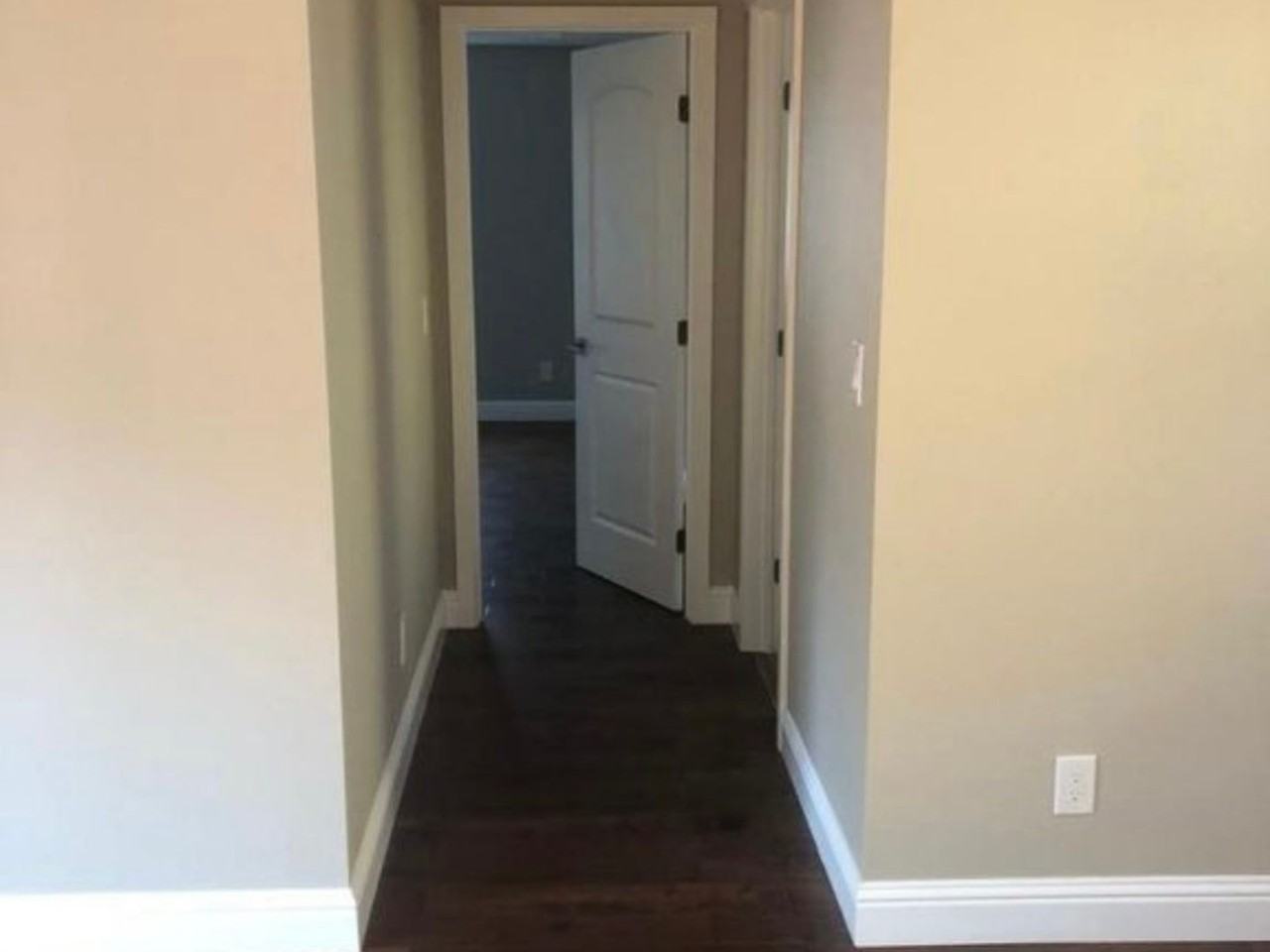 907 Harliss Ave - Photo 2 of 13