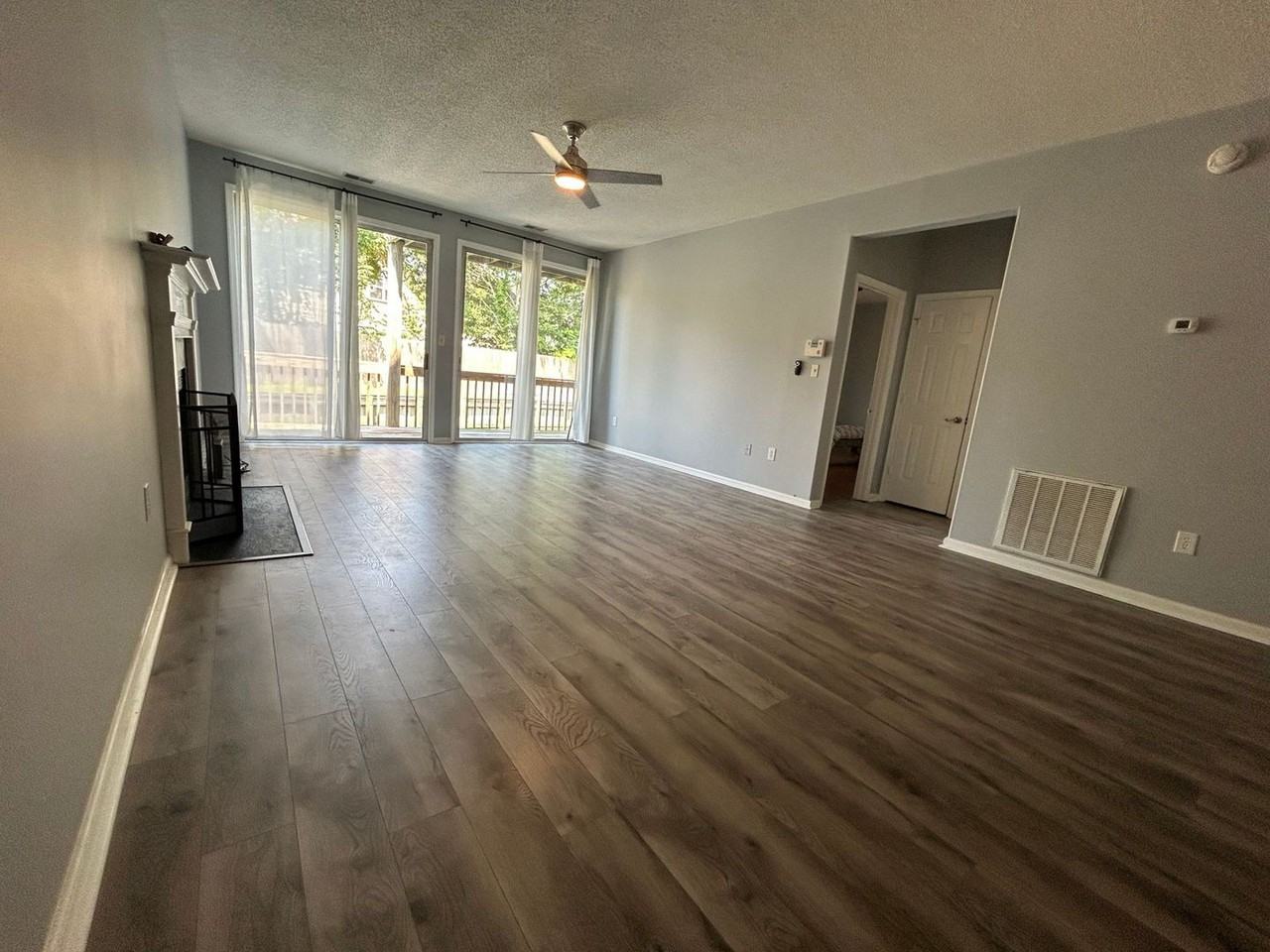 897 Gas Light Ln - Photo 2 of 23