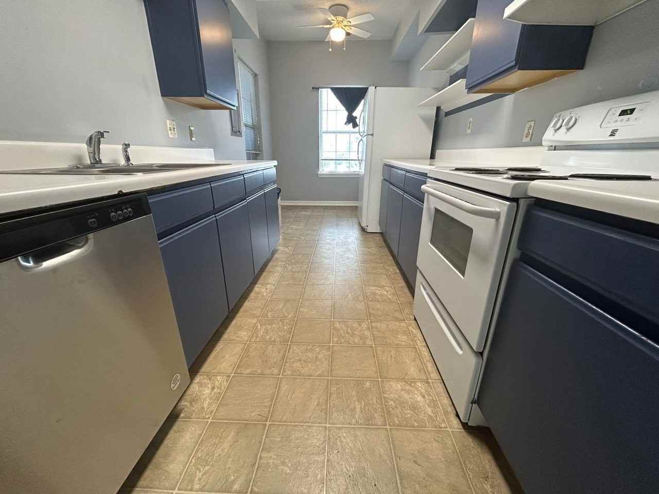897 Gas Light Ln - Photo 7 of 23