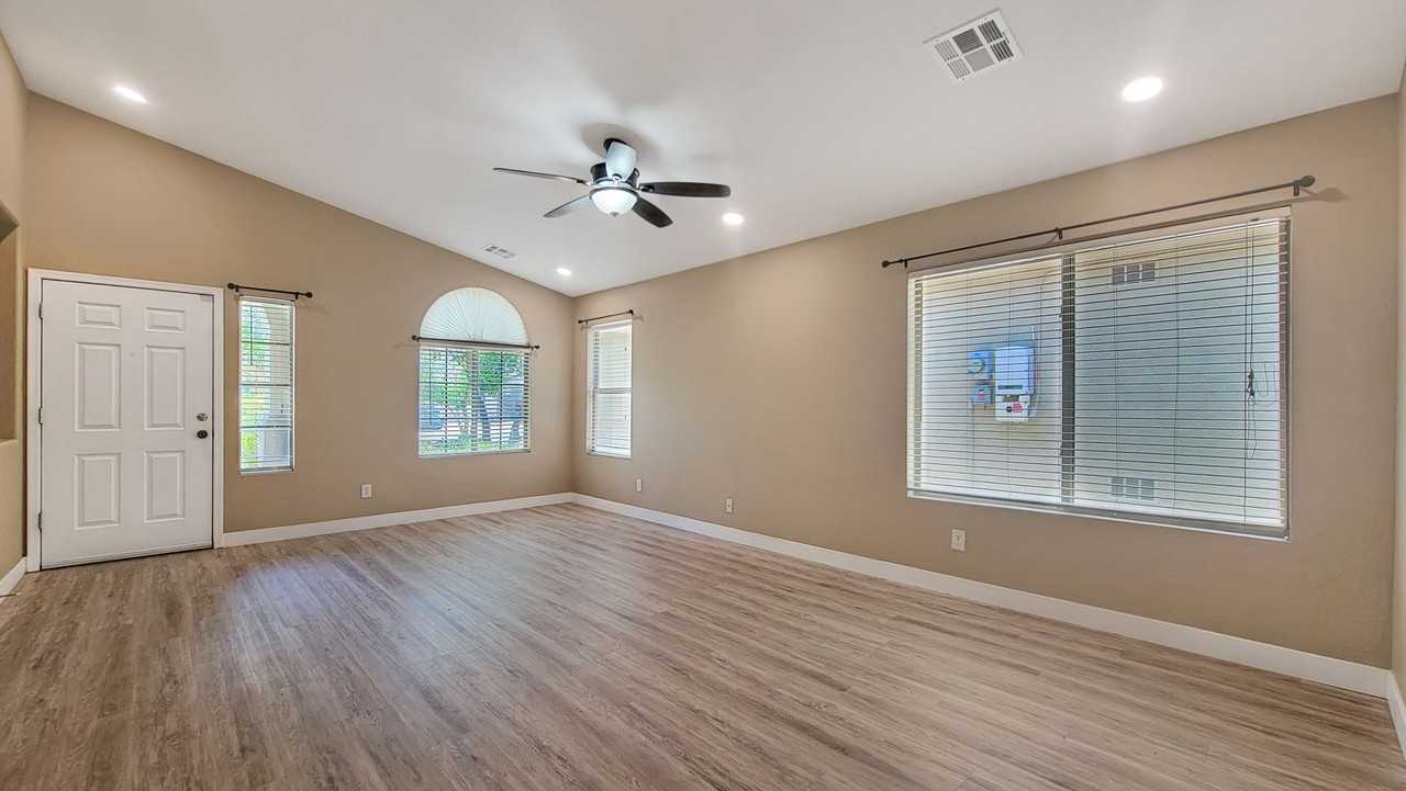 15246 W Tasha Dr - Photo 3 of 36