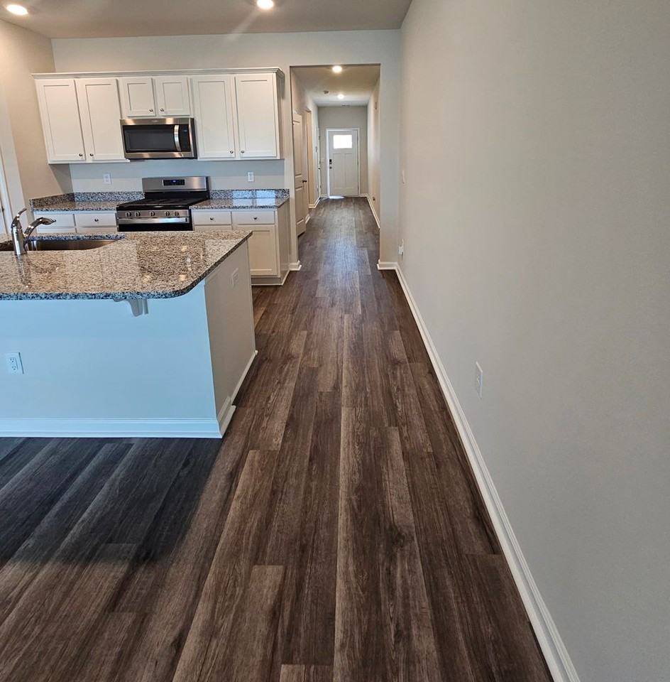 3015 Long Spur Dr - Photo 3 of 40