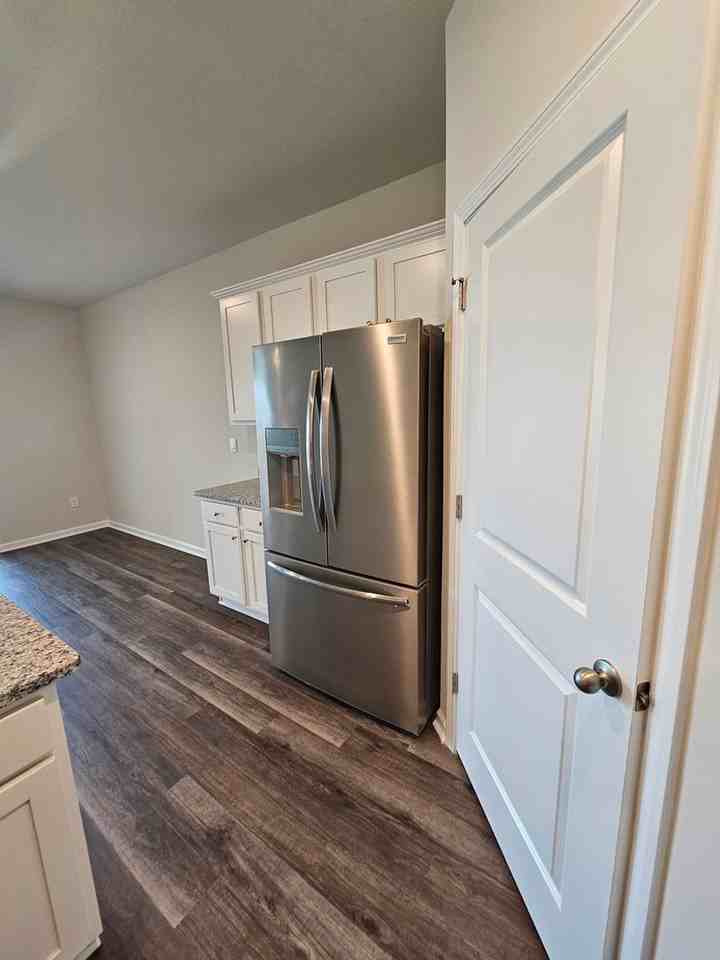 3015 Long Spur Dr - Photo 7 of 40