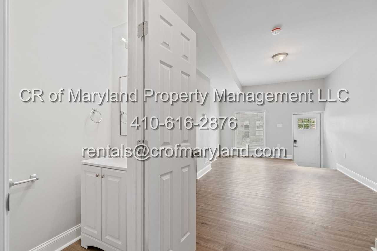 2626 E Monument St - Photo 3 of 21