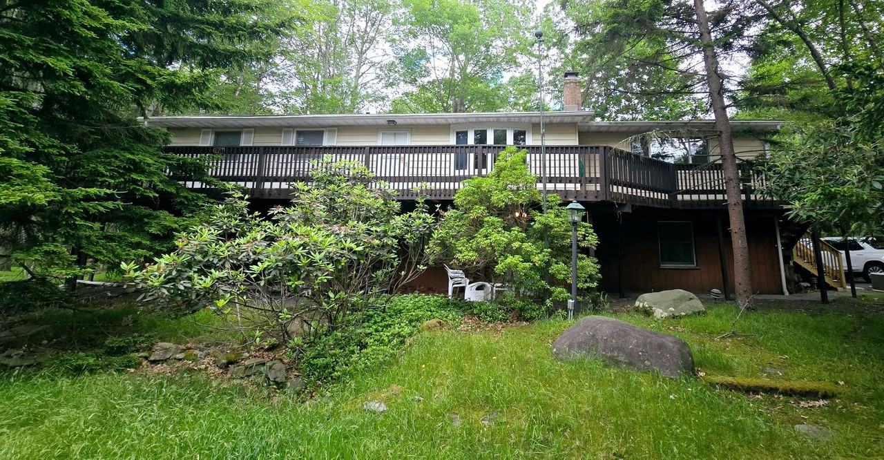 437 Stillwater Dr - Photo 2 of 22