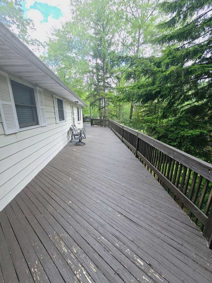 437 Stillwater Dr - Photo 3 of 22