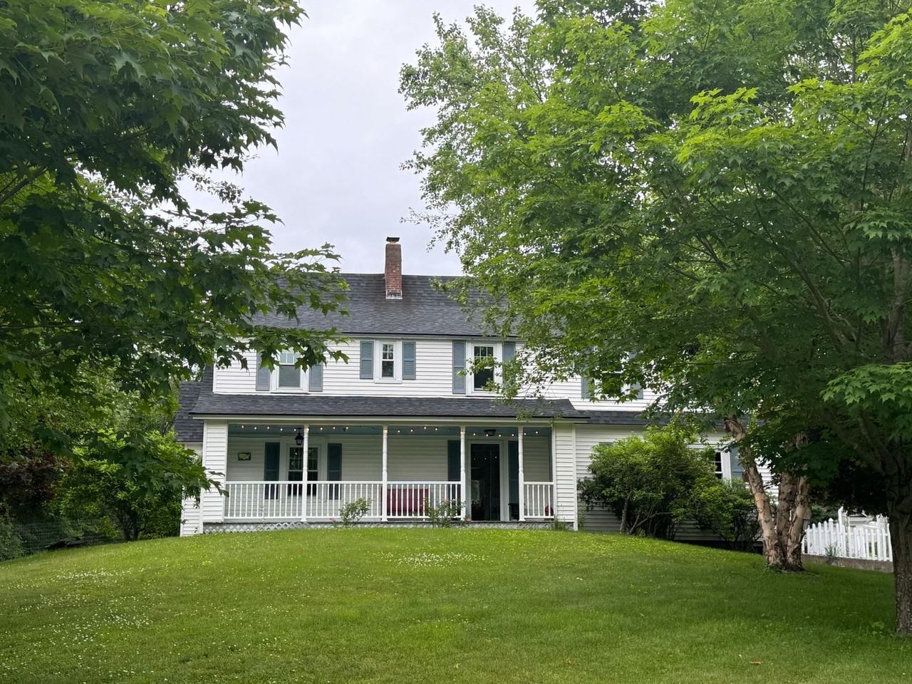 93 Lyme Rd - Photo 2 of 19