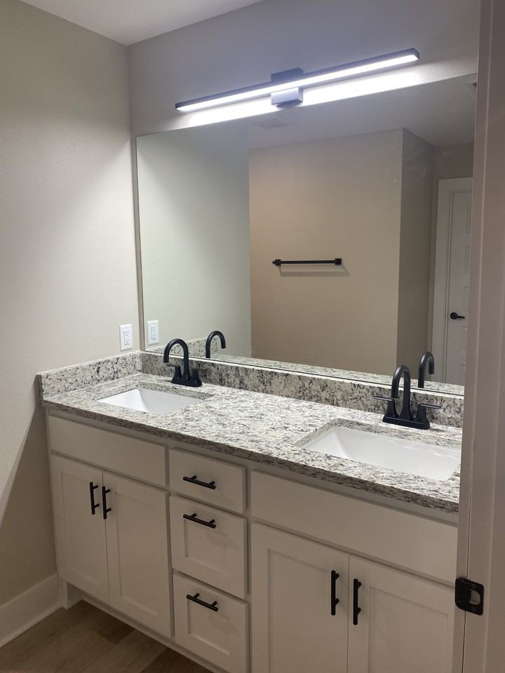 1327 Bunny Rabbit Rd #B - Photo 5 of 10