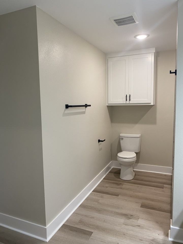 1327 Bunny Rabbit Rd #B - Photo 6 of 10