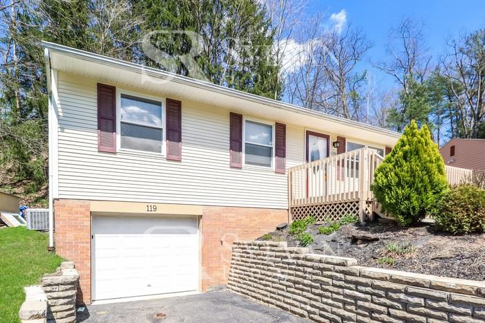 119 Tyrolia Rd - Photo 2 of 17
