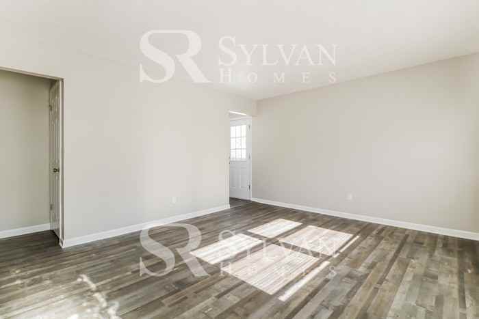 119 Tyrolia Rd - Photo 3 of 17