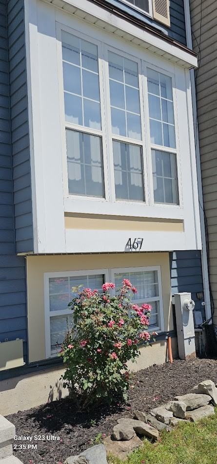 467 Palmer Terrace - Photo 3 of 32