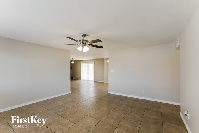 8514 W Osborn Rd - Photo 3 of 16