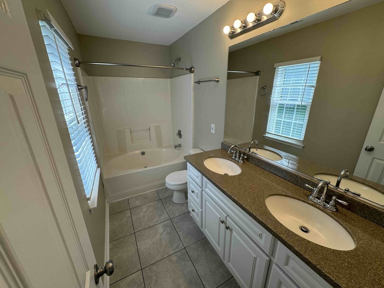 3618 Chepstow Ct #NA - Photo 7 of 10