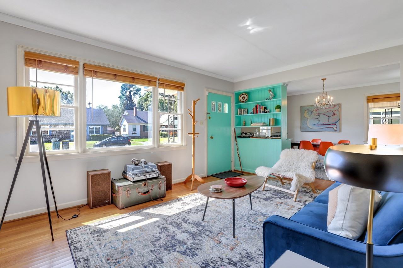 1810 E 32nd St #NA - Photo 7 of 28