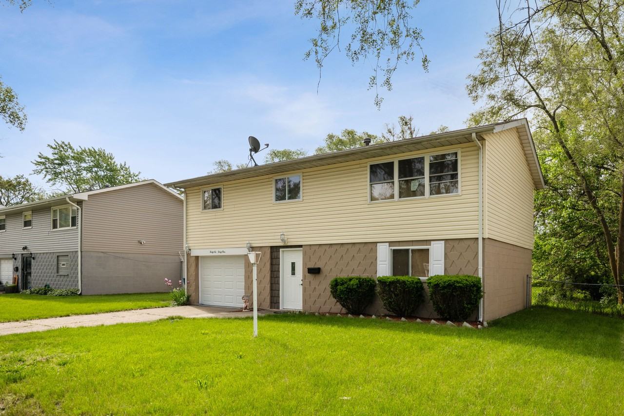 4641 E 13th Pl #NA - Photo 2 of 26