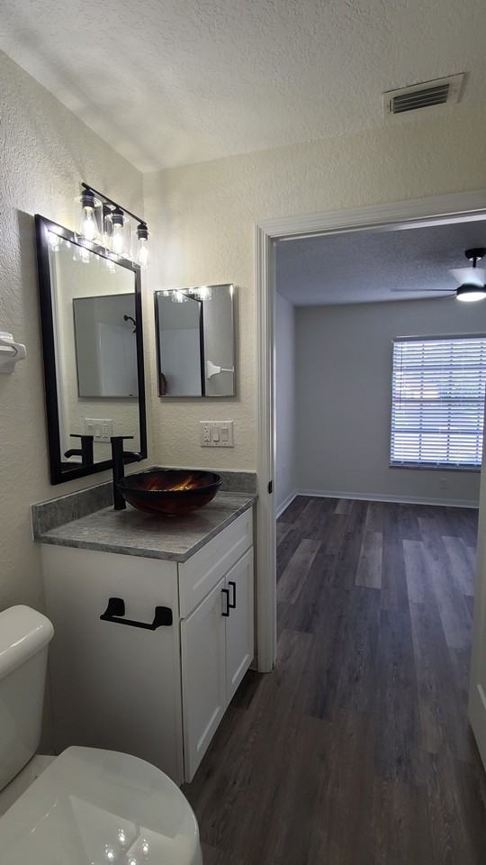 10490 Chalmer St #05 - Photo 7 of 19
