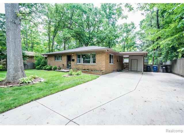 1811 Alhambra Dr #NA - Photo 3 of 31