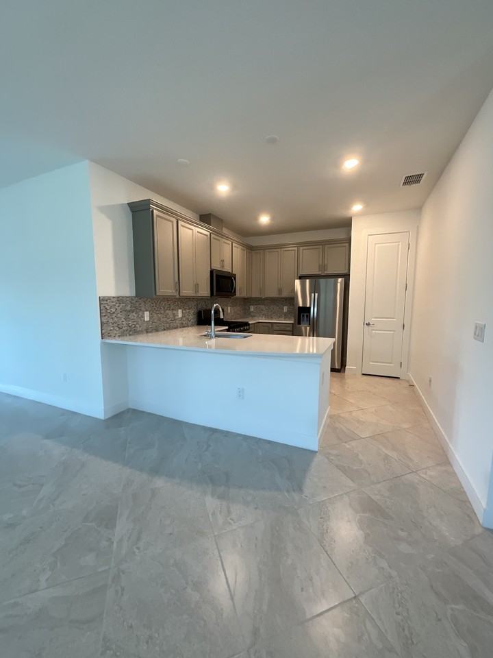 10504 Spring Tide Way #NA - Photo 4 of 34