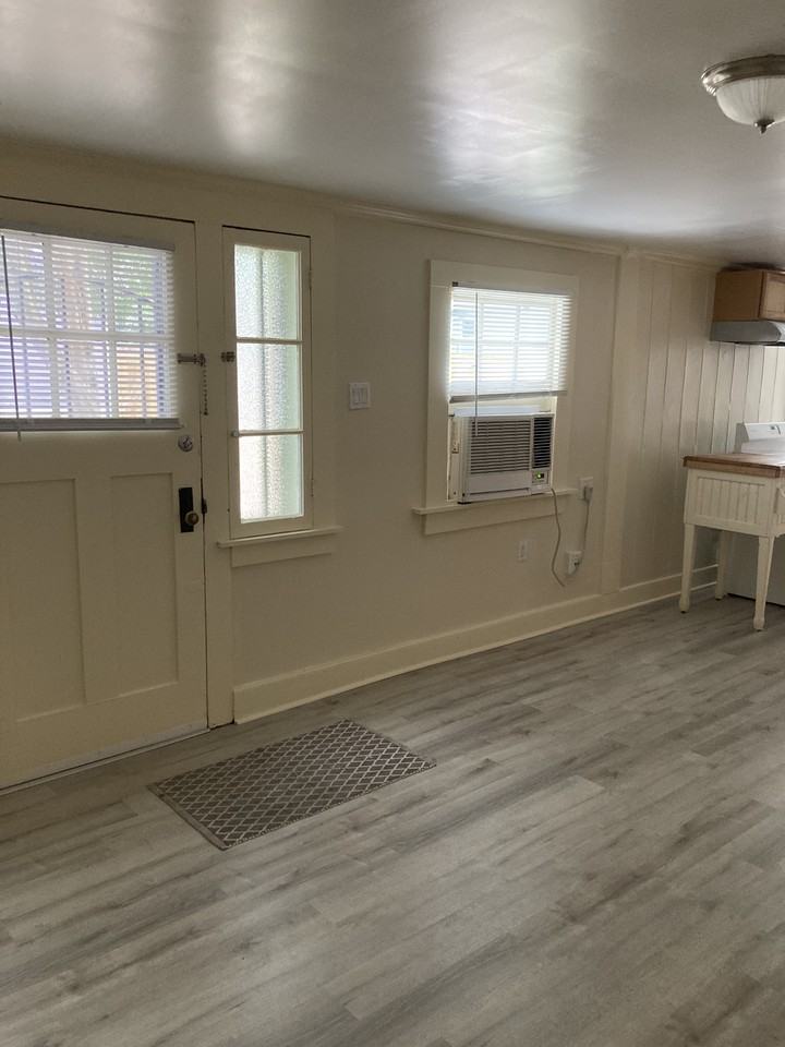4101 Dauphine St #B - Photo 2 of 7