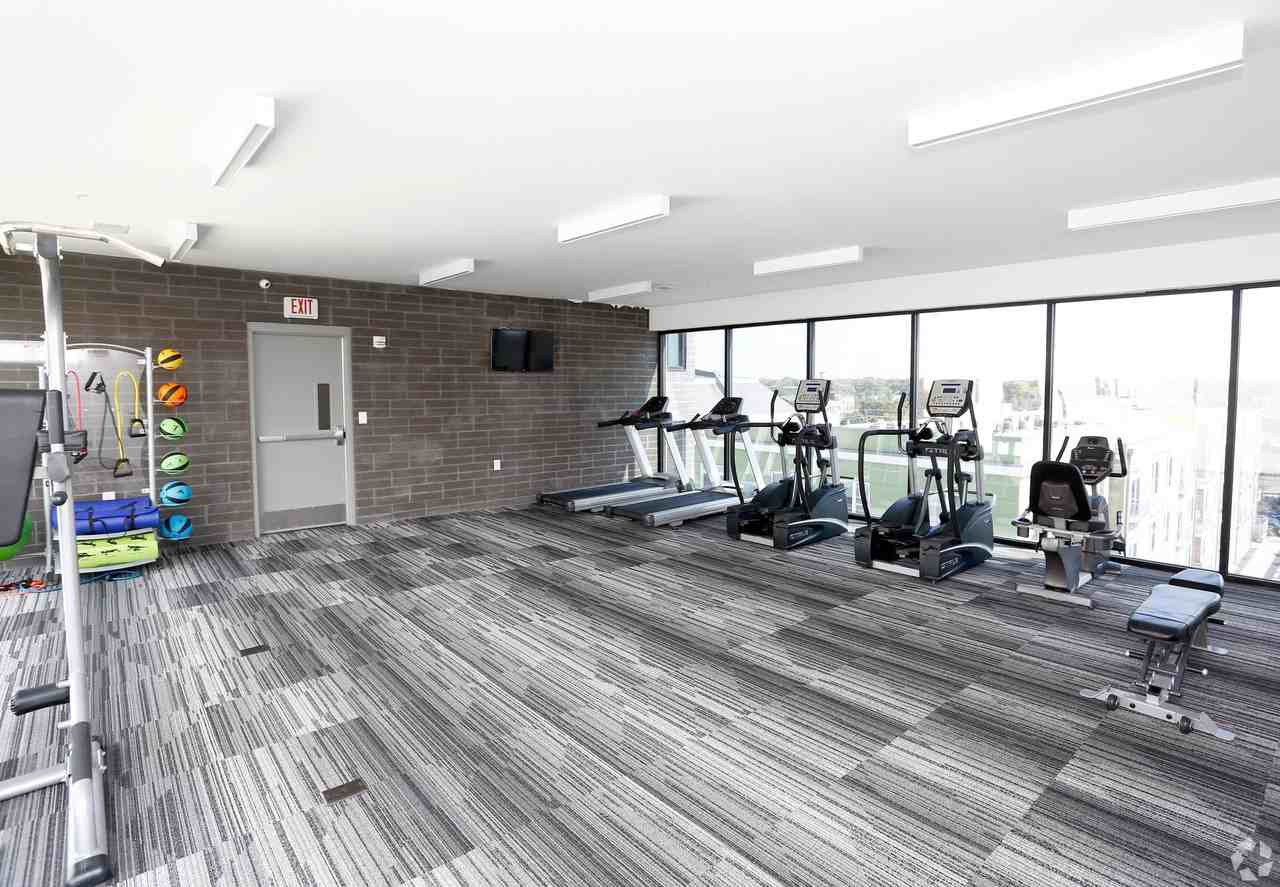 Slate Apartments - Photo 5 of 34