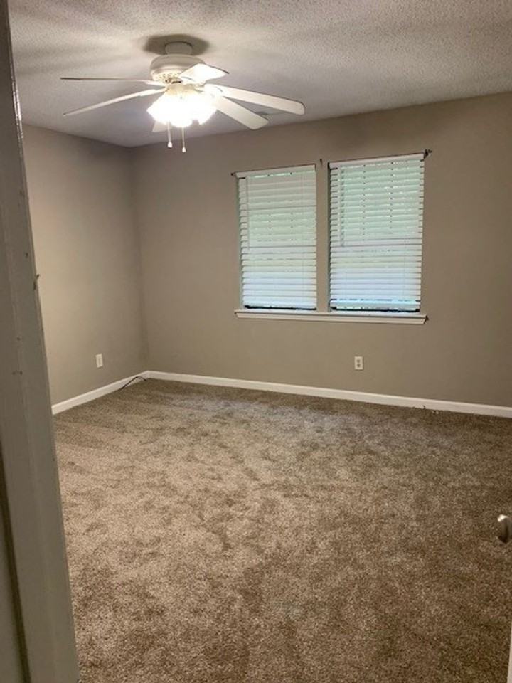 2881 Old South Dr - Photo 7 of 15