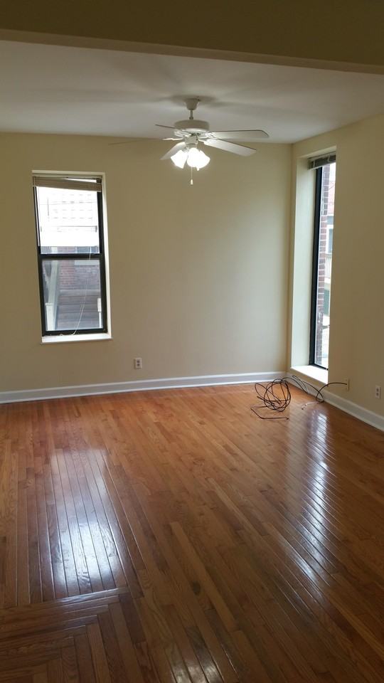 348 N Newstead Ave #348-1N - Photo 5 of 47