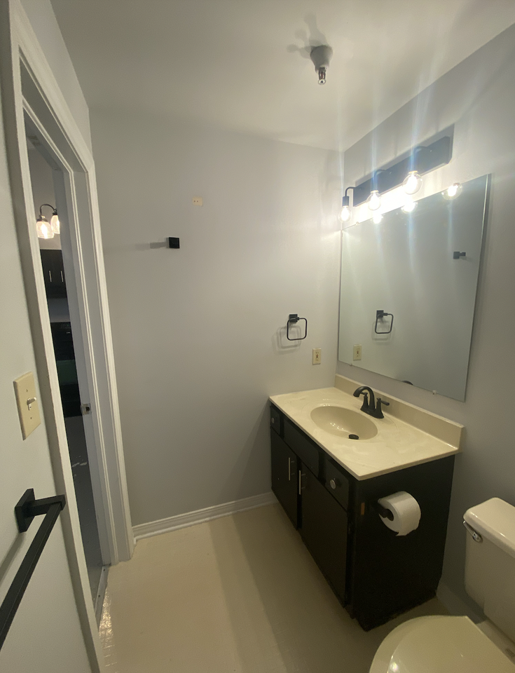 412 Delaware StreetUnit 211 #412-211 - Photo 4 of 12