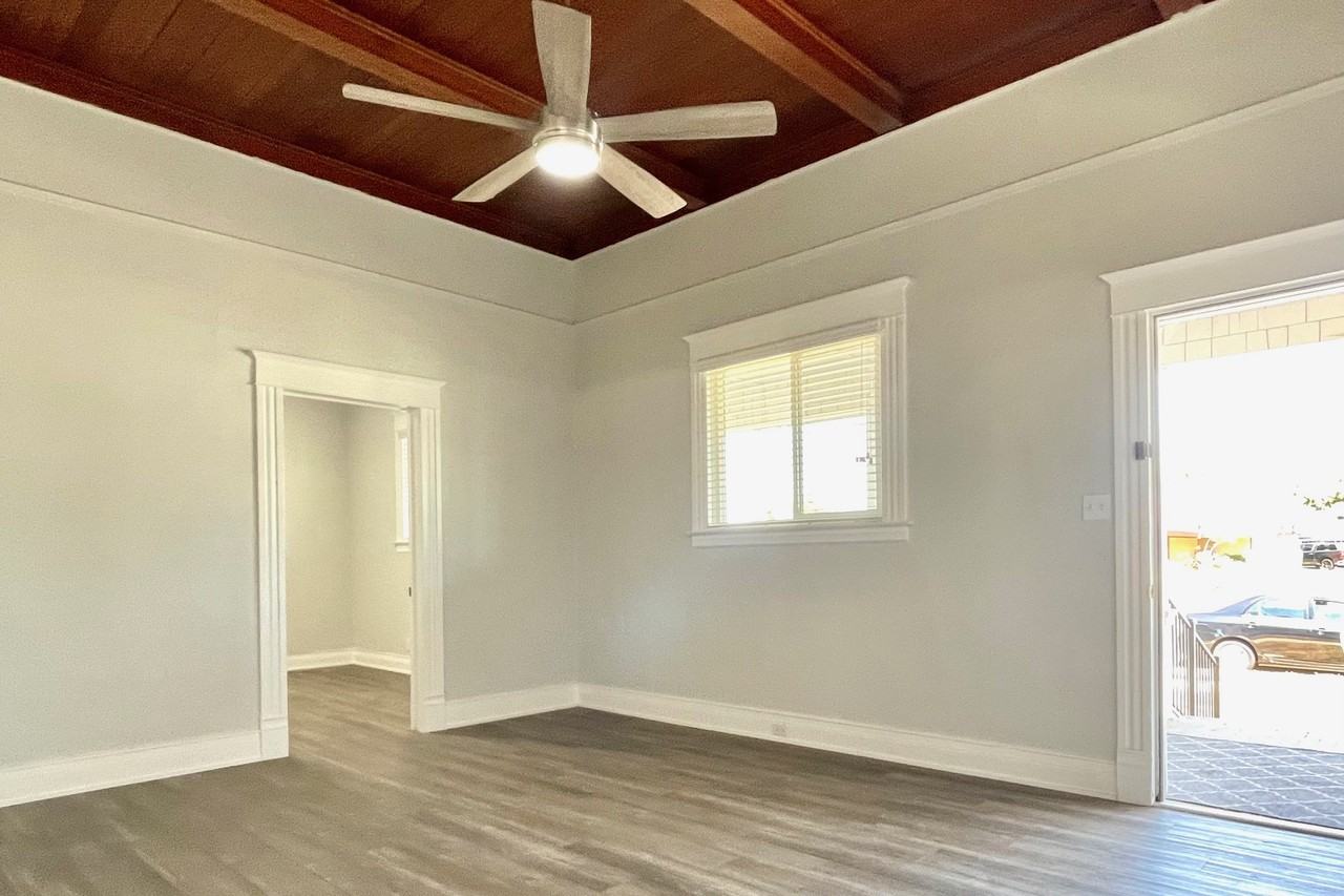 1212 N Irwin St #1 - Photo 6 of 25