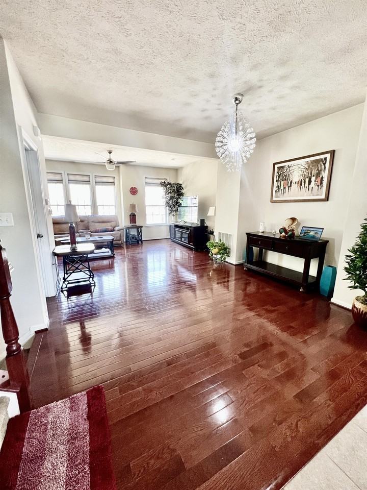 3337 Sun Ct #1 - Photo 6 of 46