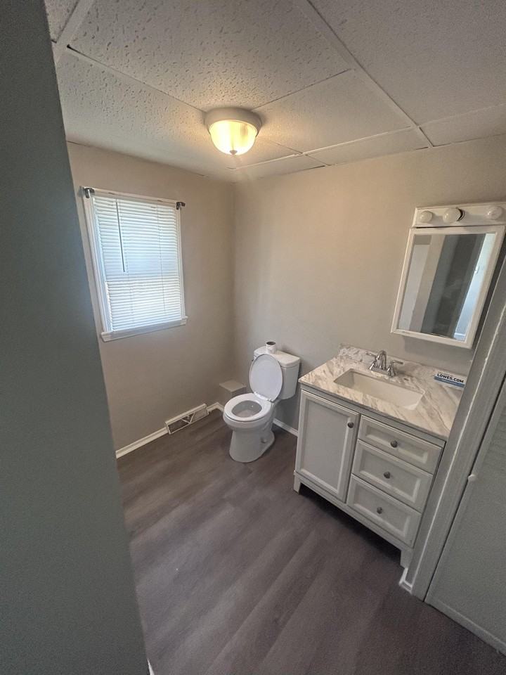 1341 Green St #1 - Photo 4 of 6