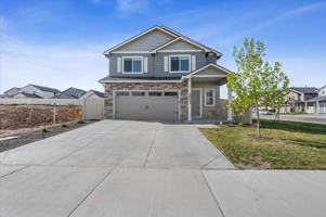 featured image of 2038 E Tugela Falls St #1