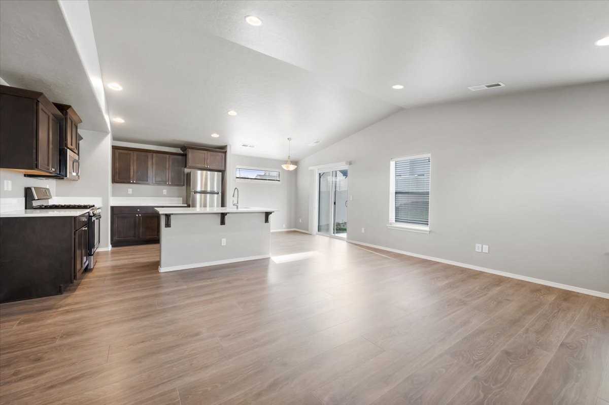 2038 E Tugela Falls St #1 - Photo 4 of 27