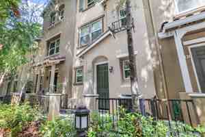 featured image of 2189 Beech Cir #1