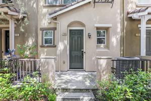 featured image of 2189 Beech Cir #1