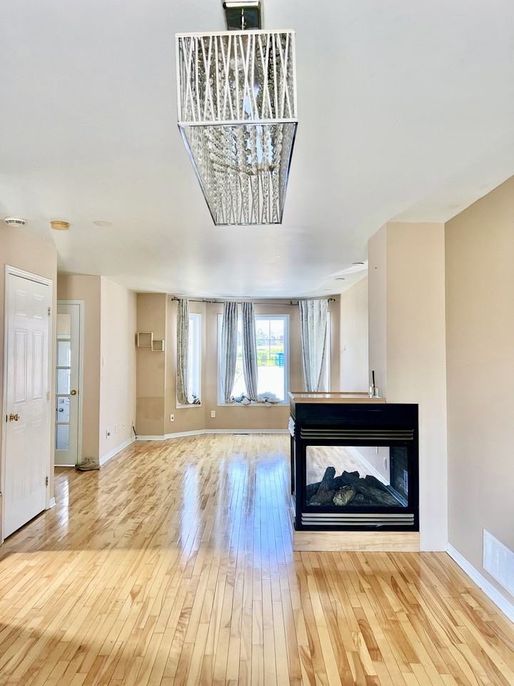 9395 Rue Riverin - Photo 3 of 17