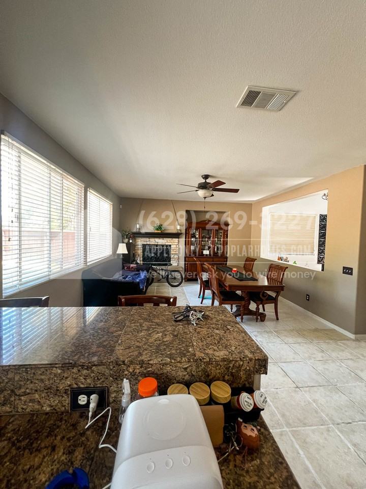 43676 Savona St - Photo 2 of 22