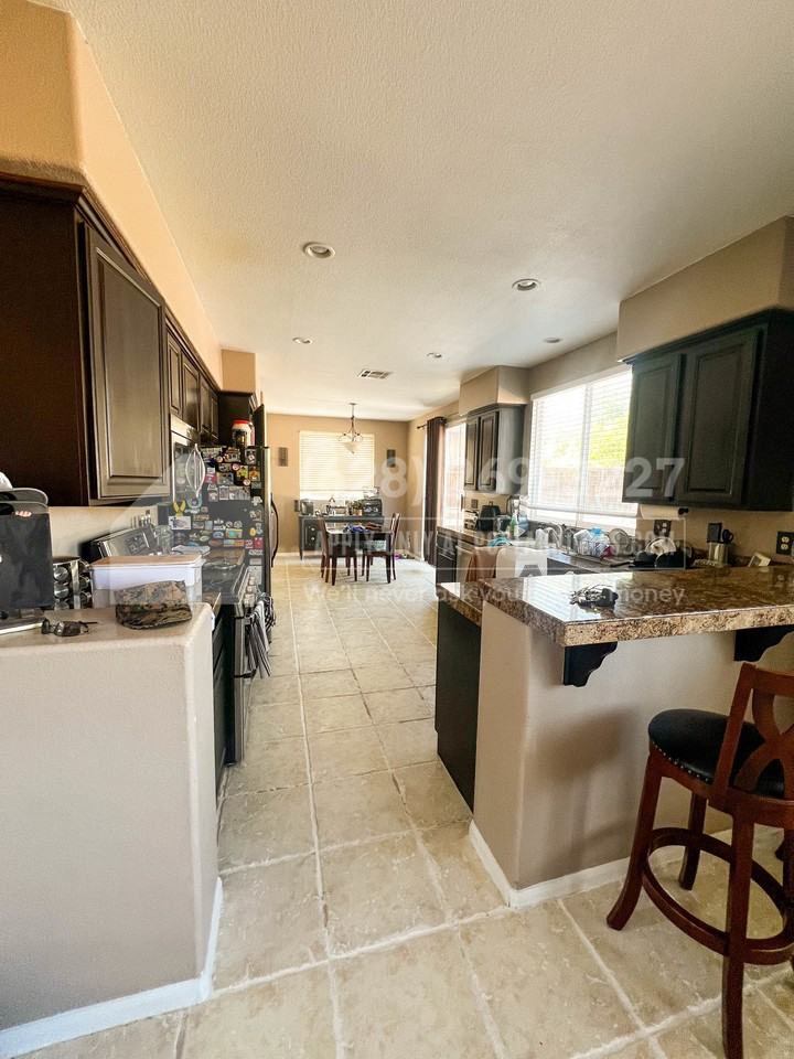 43676 Savona St - Photo 3 of 22