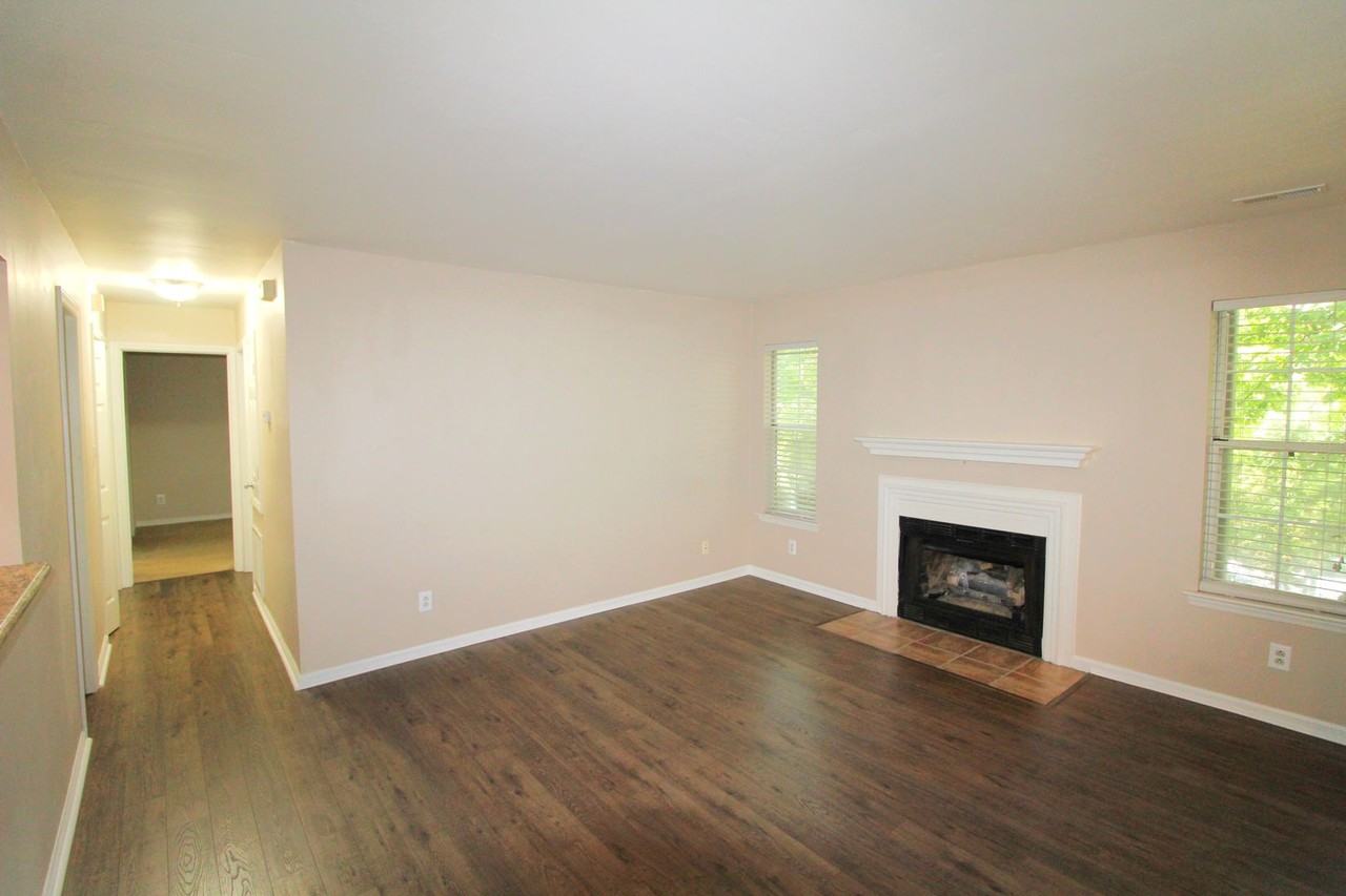 6000 Gray Gate Ln #C - Photo 4 of 17