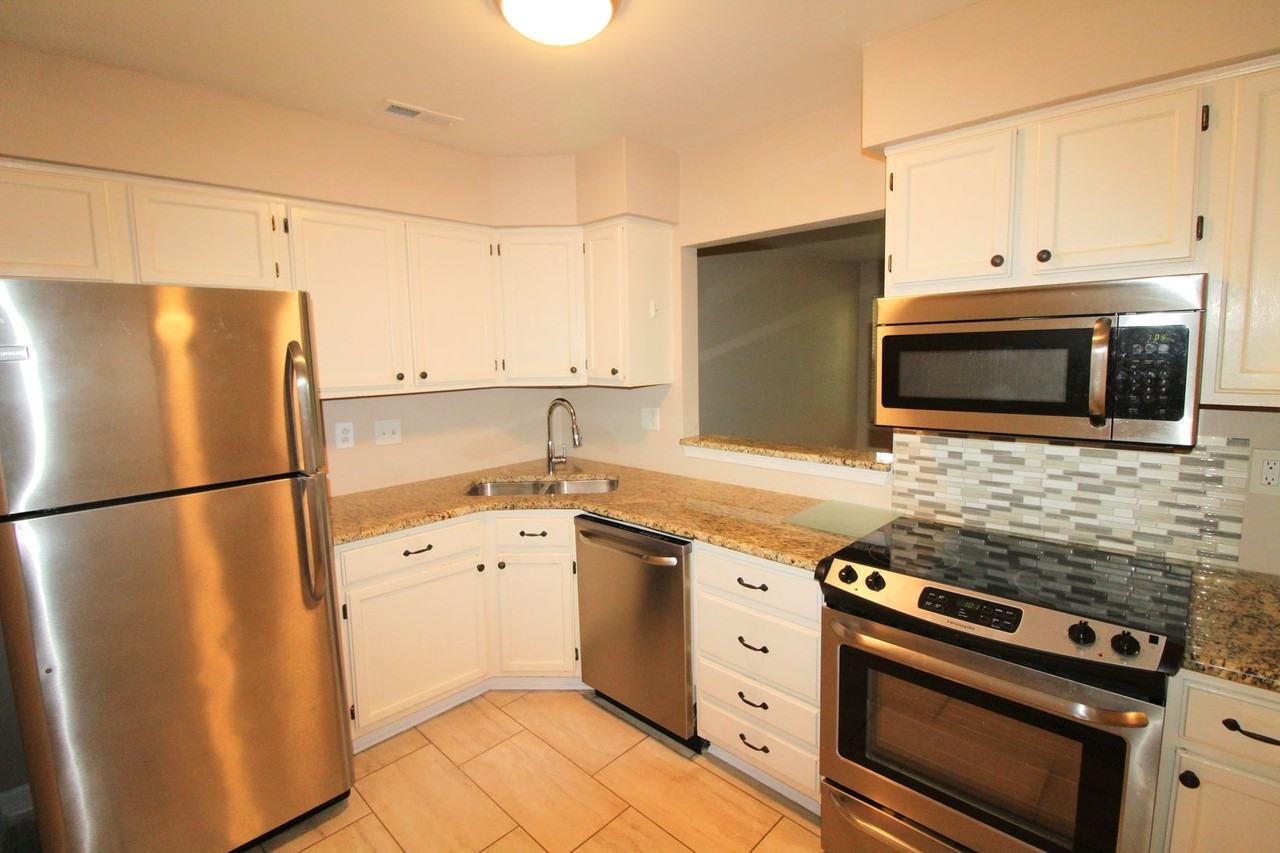6000 Gray Gate Ln #C - Photo 7 of 17