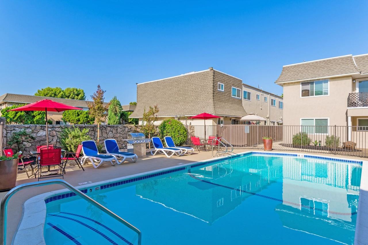 Sunshine Gardens - Photo 3 of 3