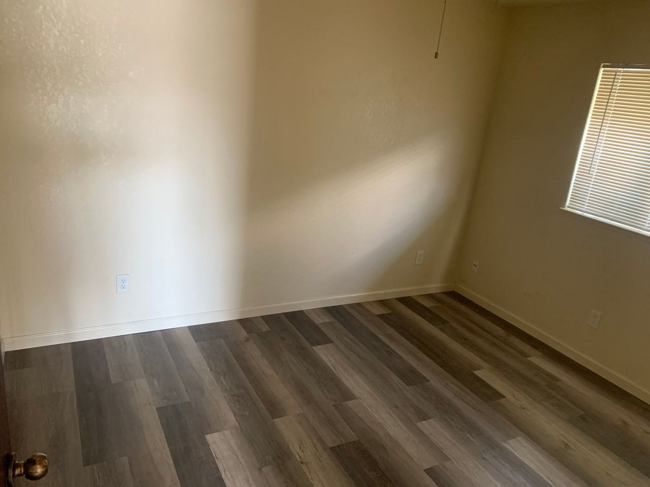 129 W. San Joaquin St. and 109 N. A Avenue - Photo 2 of 4